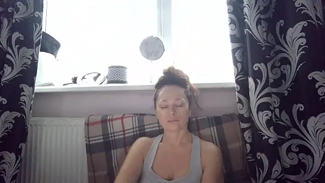 LindaStarS online show from 02-15-26, 06:21