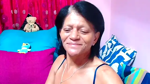 Snapshot of SLUTTYROXY chatting on 09-29-25, 06:13 SLUTTYROXY online show from 09-29-25, 06:13