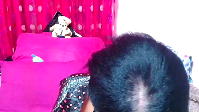 Snapshot of SLUTTYROXY chatting on 10-05-25, 06:56 SLUTTYROXY online show from 10-05-25, 06:56