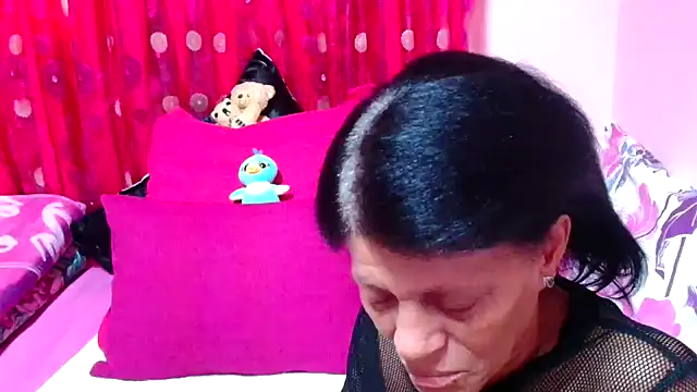 Snapshot of SLUTTYROXY chatting on 10-09-25, 06:00 SLUTTYROXY online show from 10-09-25, 06:00