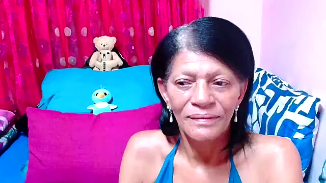 Snapshot of SLUTTYROXY chatting on 10-22-25, 05:13 SLUTTYROXY online show from 10-22-25, 05:13