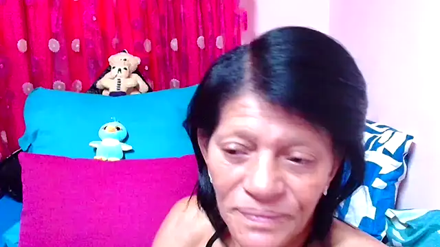 Snapshot of SLUTTYROXY chatting on 10-25-25, 05:37 SLUTTYROXY online show from 10-25-25, 05:37