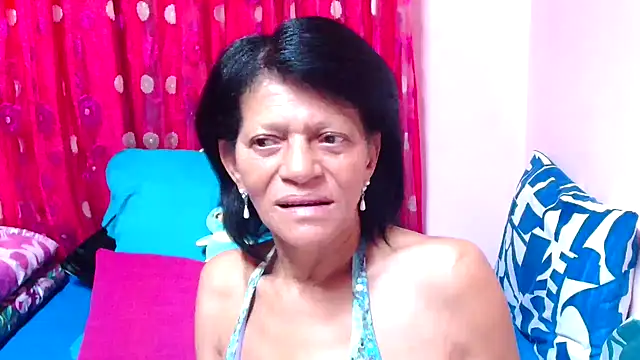 Snapshot of SLUTTYROXY chatting on 10-26-25, 05:46 SLUTTYROXY online show from 10-26-25, 05:46