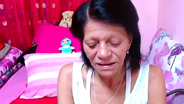 Snapshot of SLUTTYROXY chatting on 10-28-25, 06:32 SLUTTYROXY online show from 10-28-25, 06:32