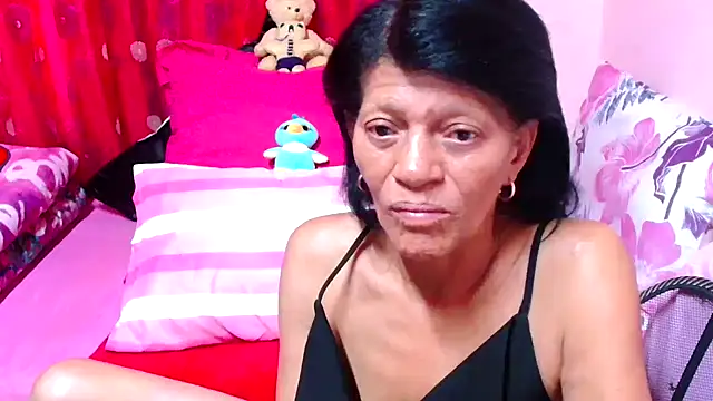 Snapshot of SLUTTYROXY chatting on 11-01-25, 07:32 SLUTTYROXY online show from 11-01-25, 07:32