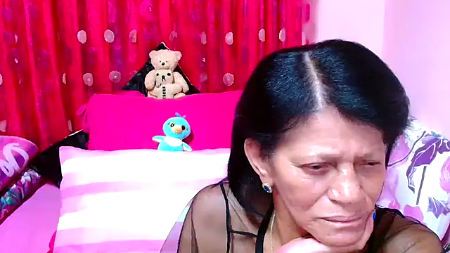 Snapshot of SLUTTYROXY chatting on 11-06-25, 06:47 SLUTTYROXY online show from 11-06-25, 06:47