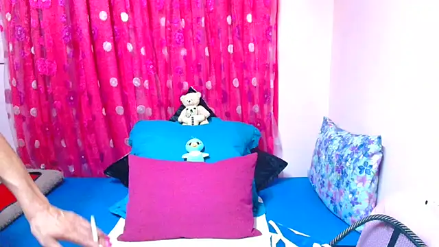 SLUTTYROXY online show from 02-13-26, 07:54