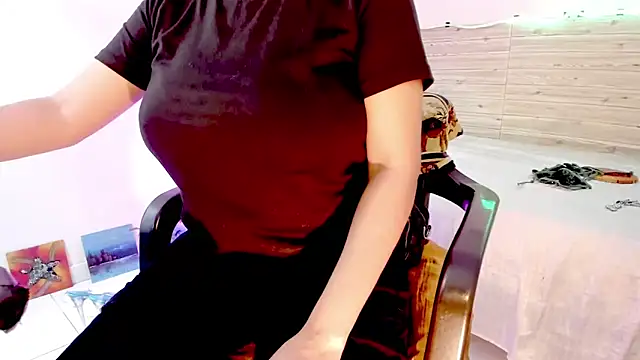 Snapshot of lilahSweet chatting on 03-09-25, 02:54 lilahSweet online show from 03-09-25, 02:54