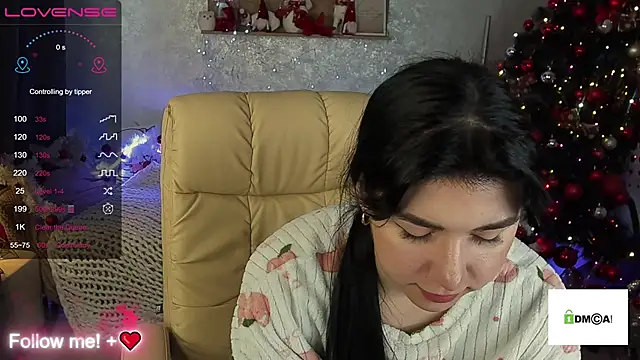 Snapshot of EmilyCandyy chatting on 12-14-24, 07:07 EmilyCandyy online show from 12-14-24, 07:07