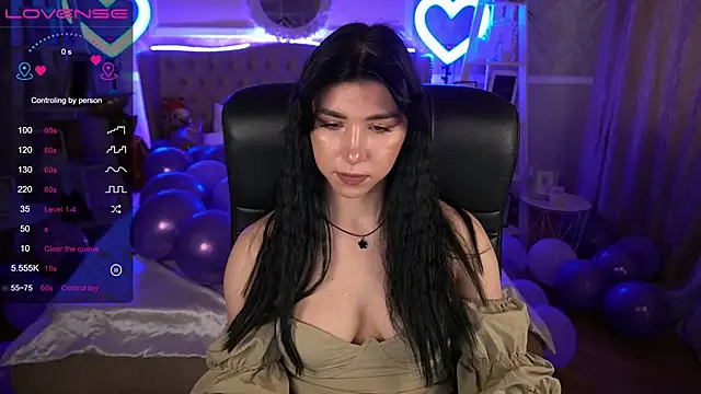 Snapshot of EmilyCandyy chatting on 01-14-25, 07:38 EmilyCandyy online show from 01-14-25, 07:38