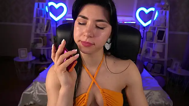 Snapshot of EmilyCandyy chatting on 01-28-25, 09:51 EmilyCandyy online show from 01-28-25, 09:51