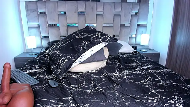 Snapshot of Cammiila chatting on 02-21-25, 08:16 Cammiila online show from 02-21-25, 08:16