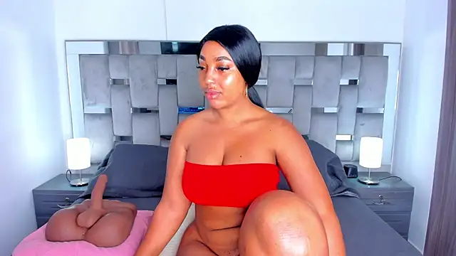 Snapshot of Cammiila chatting on 10-20-25, 05:24 Cammiila online show from 10-20-25, 05:24