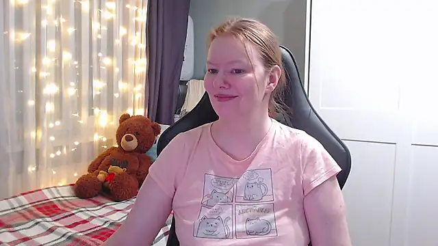 Snapshot of Lady_Inari chatting on 01-19-25, 06:32 Lady Inari online show from 01-19-25, 06:32
