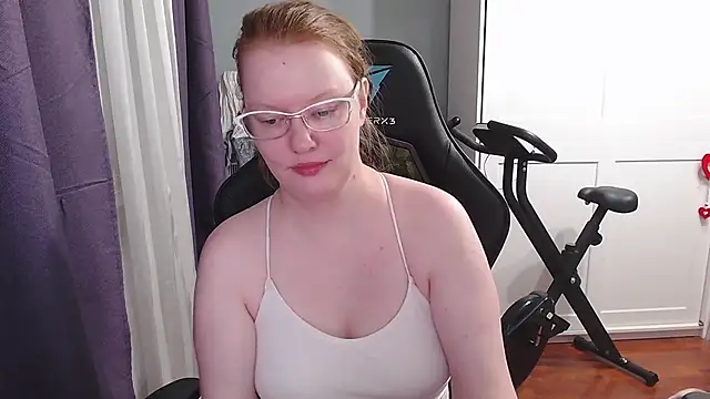 Snapshot of Lady_Inari chatting on 09-09-25, 12:32 Lady Inari online show from 09-09-25, 12:32