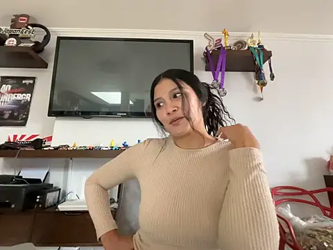 Snapshot of kinky_mila@xh chatting on 02-20-26, 04:29 kinky milaxh online show from 02-20-26, 04:29