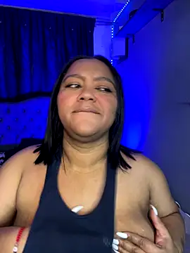 Snapshot of yanza2002 chatting on 11-06-25, 11:15 yanza2002 online show from 11-06-25, 11:15