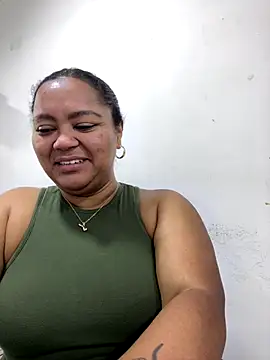 Snapshot of yanza2002 chatting on 11-11-25, 12:10 yanza2002 online show from 11-11-25, 12:10