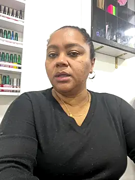 Snapshot of yanza2002 chatting on 11-12-25, 11:58 yanza2002 online show from 11-12-25, 11:58