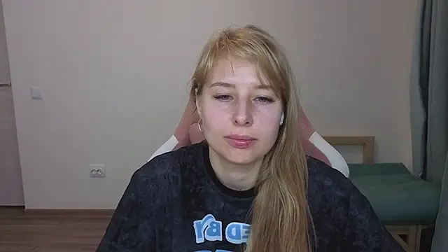 Snapshot of Jessy_Ginger chatting on 09-27-25, 03:28 Jessy Ginger online show from 09-27-25, 03:28