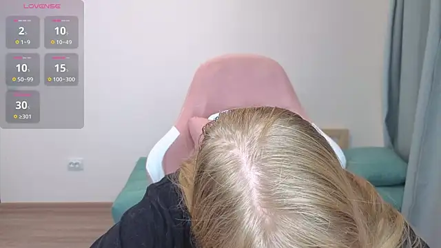 Snapshot of Jessy_Ginger chatting on 10-29-25, 12:29 Jessy Ginger online show from 10-29-25, 12:29