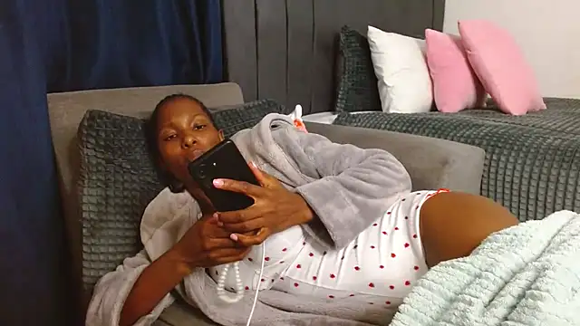 Snapshot of SoftRosee chatting on 11-07-25, 08:20 SoftRosee online show from 11-07-25, 08:20