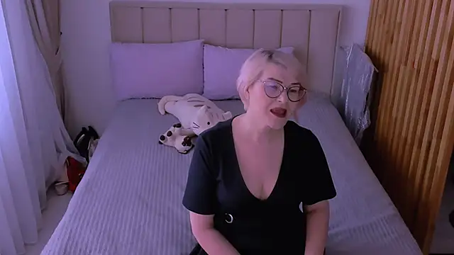 sabrinamacmarren online show from 03-22-26, 09:45