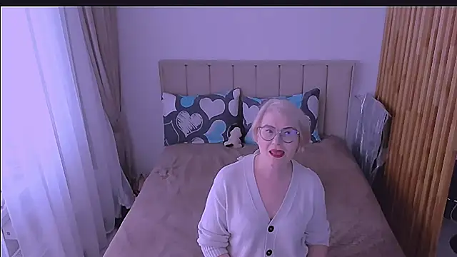 Snapshot of sabrinamacmarren chatting on 04-04-26, 01:41 sabrinamacmarren online show from 04-04-26, 01:41