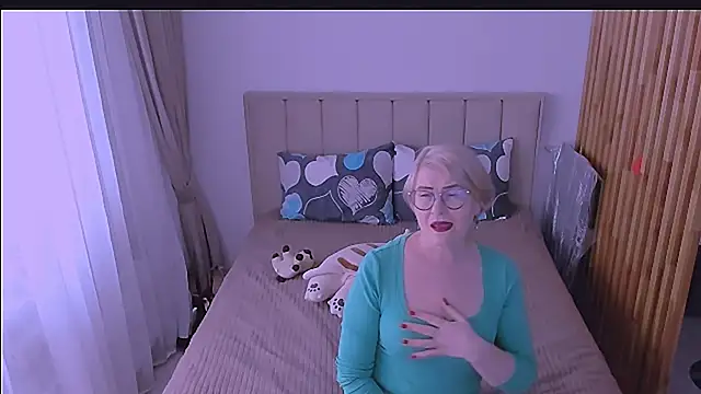 Snapshot of sabrinamacmarren chatting on 04-06-26, 01:23 sabrinamacmarren online show from 04-06-26, 01:23
