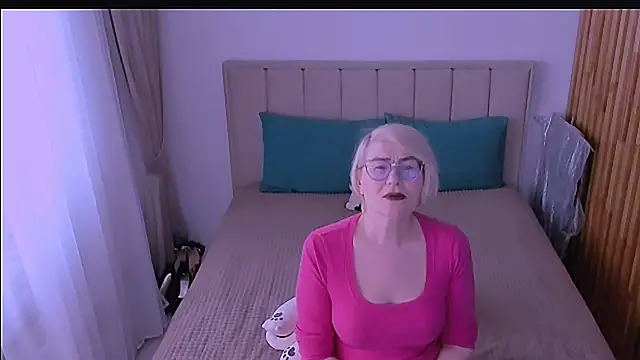 Snapshot of sabrinamacmarren chatting on 04-26-26, 10:35 sabrinamacmarren online show from 04-26-26, 10:35
