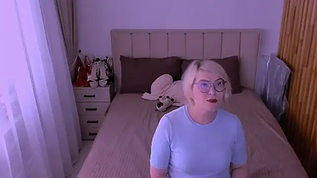 sabrinamacmarren online show from 06-11-26, 12:47