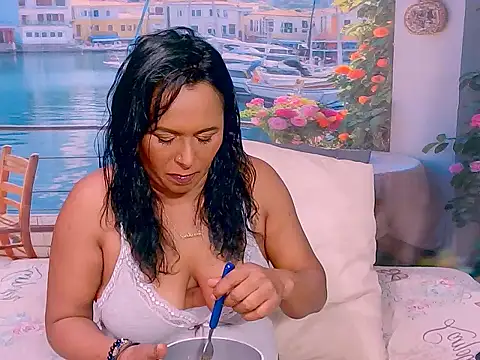 Snapshot of indiansparkle chatting on 10-07-25, 06:16 indiansparkle online show from 10-07-25, 06:16