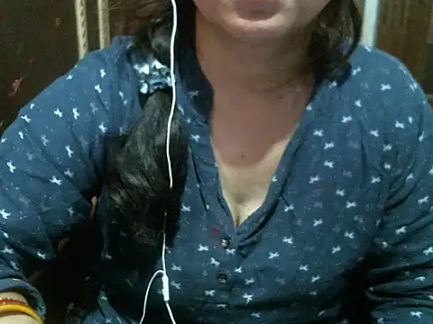 Snapshot of UrsMansi chatting on 04-12-26, 08:08 UrsMansi online show from 04-12-26, 08:08