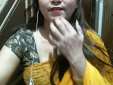 Snapshot of UrsMansi chatting on 04-14-26, 04:51 UrsMansi online show from 04-14-26, 04:51