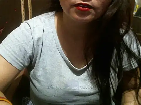 Snapshot of UrsMansi chatting on 04-14-26, 07:53 UrsMansi online show from 04-14-26, 07:53