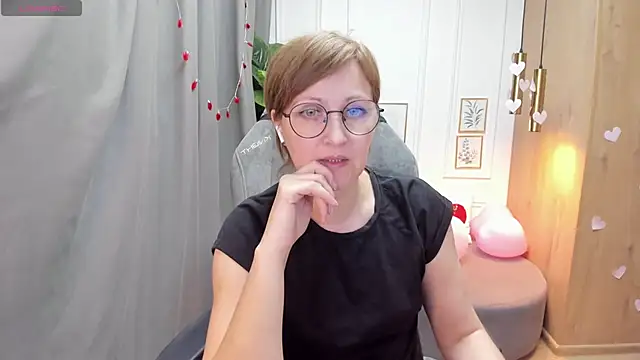 Paris Cherry online show from 02-18-25, 01:33