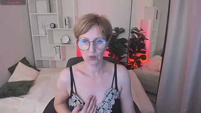 Paris Cherry online show from 06-07-26, 04:49