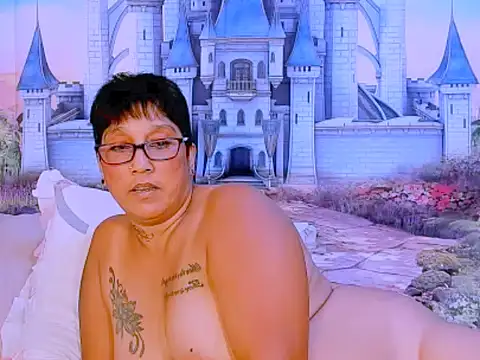 Snapshot of indianroxy chatting on 01-28-25, 02:00 indianroxy online show from 01-28-25, 02:00