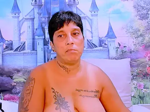 Snapshot of indianroxy chatting on 02-01-25, 04:33 indianroxy online show from 02-01-25, 04:33