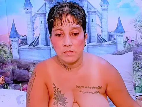 Snapshot of indianroxy chatting on 02-04-25, 04:29 indianroxy online show from 02-04-25, 04:29