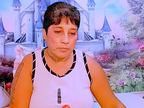 Snapshot of indianroxy chatting on 02-09-25, 10:32 indianroxy online show from 02-09-25, 10:32