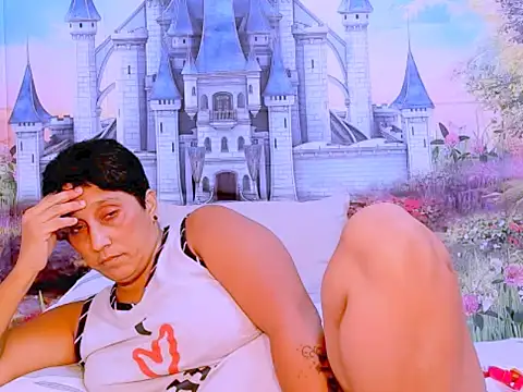 Snapshot of indianroxy chatting on 02-11-25, 02:14 indianroxy online show from 02-11-25, 02:14