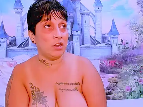 Snapshot of indianroxy chatting on 02-13-25, 05:58 indianroxy online show from 02-13-25, 05:58