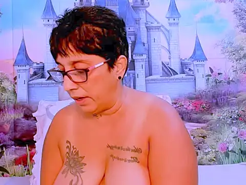 Snapshot of indianroxy chatting on 02-14-25, 01:18 indianroxy online show from 02-14-25, 01:18
