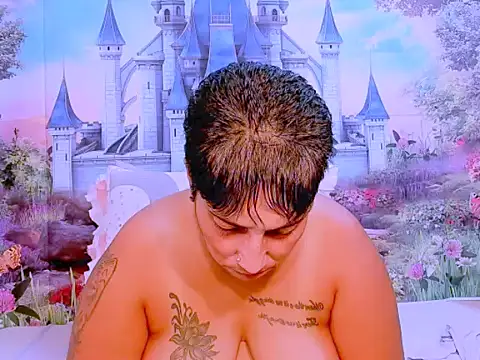 Snapshot of indianroxy chatting on 02-15-25, 05:51 indianroxy online show from 02-15-25, 05:51
