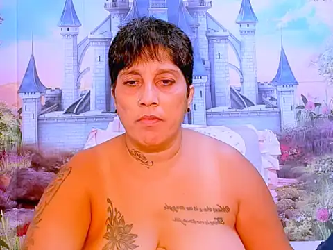 Snapshot of indianroxy chatting on 02-18-25, 04:59 indianroxy online show from 02-18-25, 04:59