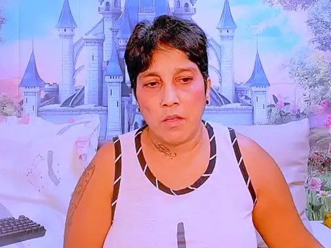 Snapshot of indianroxy chatting on 02-25-25, 11:00 indianroxy online show from 02-25-25, 11:00