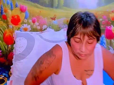 Snapshot of indianroxy chatting on 10-11-25, 06:01 indianroxy online show from 10-11-25, 06:01