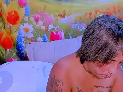 Snapshot of indianroxy chatting on 10-24-25, 07:27 indianroxy online show from 10-24-25, 07:27