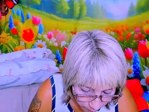 Snapshot of indianroxy chatting on 07-13-26, 05:27 indianroxy online show from 07-13-26, 05:27